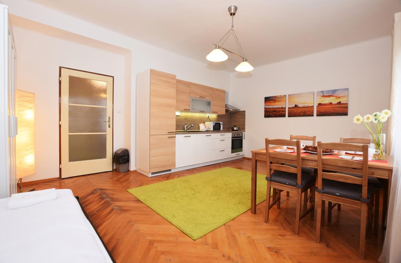 Cisarka Apartments Prague Luaran gambar